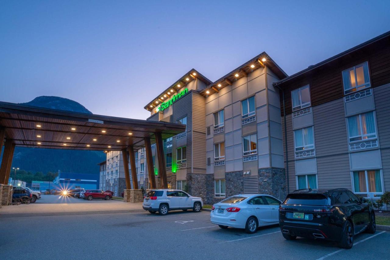 Sandman Hotel And Suites Squamish Exterior photo
